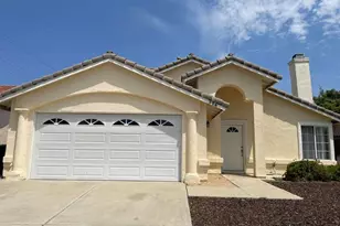 326 Old Stage Ct, Fallbrook, CA 92028 - Photo 1