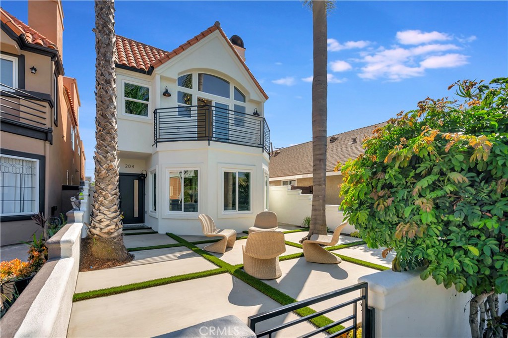 204 Geneva Ave, Huntington Beach, CA 92648 MLS NP23166480 Coldwell