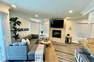 127 29th St, Newport Beach, CA 92663 - Photo 1