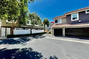 685 W 18th St, Costa Mesa, CA 92627 - Photo 1