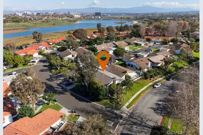 401 Onda, Newport Beach, CA 92660 - Photo 1