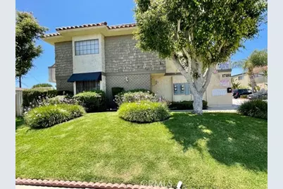 17181 Elm Street #E, Huntington Beach, CA 92647 - Photo 1