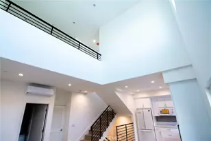 1187 Crenshaw Blvd, Los Angeles, CA 90019 - Photo 1