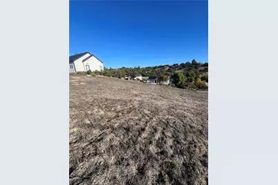 304 Maplewood Court, Paso Robles, CA 93446 - Photo 1