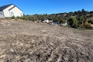 304 Maplewood Ct, Paso Robles, CA 93446 - Photo 1