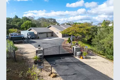 10844 Vista, Atascadero, CA 93422 - Photo 1