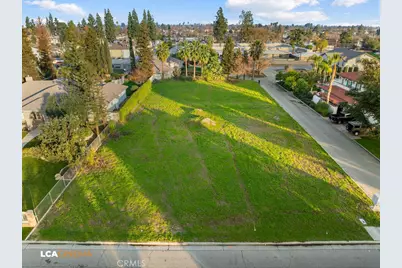 360 Garnsey Avenue, Bakersfield, CA 93309 - Photo 1