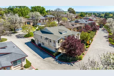 827 Marlbank, Paso Robles, CA 93446 - Photo 1