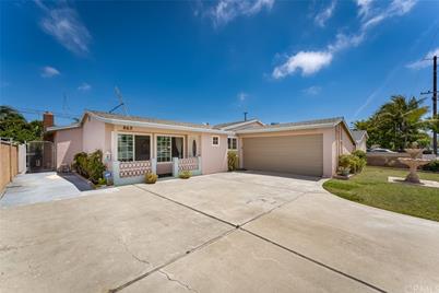 862 W Wilson St, Costa Mesa, CA 92627 - MLS OC22147120 - Coldwell Banker