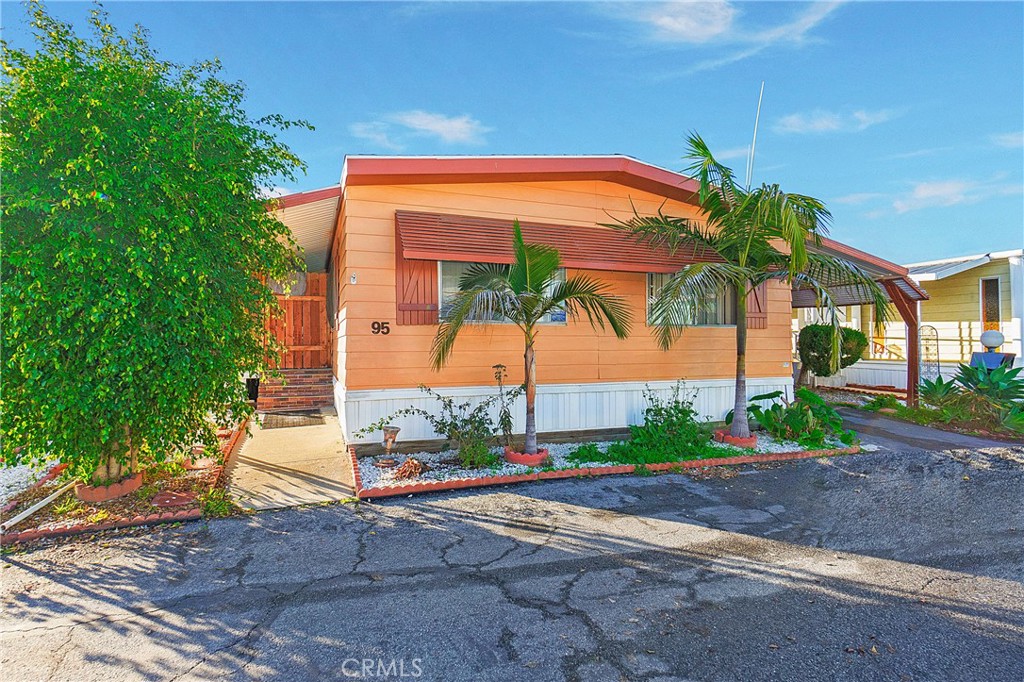 5450 N Paramount Blvd 95, Long Beach, CA 90805 MLS OC23002380