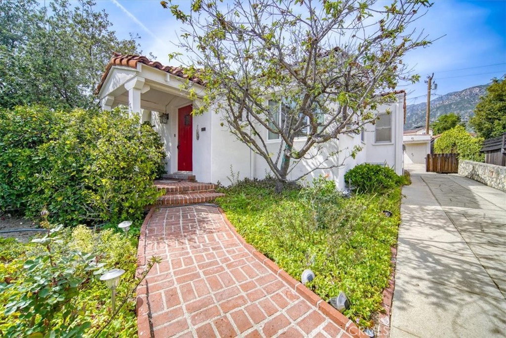 1801 La Paz Rd, Altadena, CA 91001 MLS OC23069756 Coldwell Banker