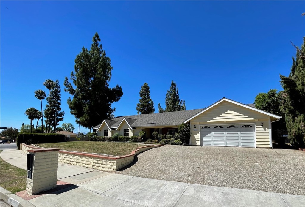 10301 Oso Ave, Chatsworth, CA 91311 MLS OC23155441 Coldwell Banker