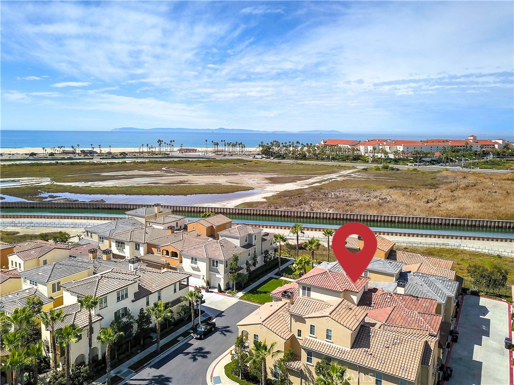 8187 Noelle Drive, Huntington Beach, CA 92646 MLS OC23165551