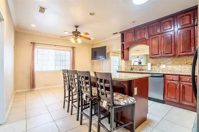 8161 Laurel Canyon Boulevard, North Hollywood, CA 91605 - Photo 5