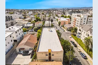 1102 S Mariposa Avenue, Los Angeles, CA 90006 - Photo 1