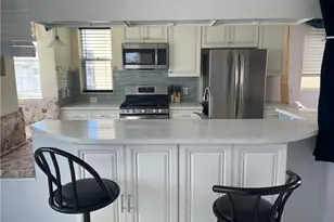 222 1/2 9th St, Huntington Beach, CA 92648 - Photo 1