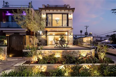 302 3rd Street, Huntington Beach, CA 92648 - Photo 1