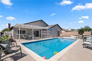 2433 Carlsbad Cir, Hemet, CA 92545 - Photo 1