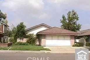 8 Robin, Irvine, CA 92604 - Photo 1