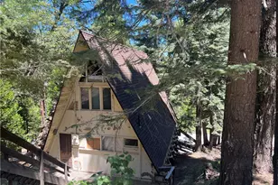 841 Glen View Ln, Twin Peaks, CA 92391 - Photo 1