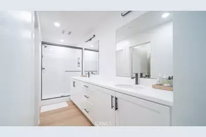 17952 Seaglass Drive, Huntington Beach, CA 92647 - Photo 13