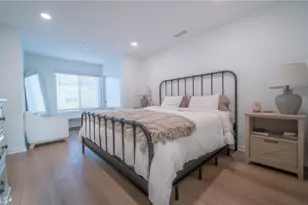 17952 Seaglass Dr, Huntington Beach, CA 92647 - Photo 9