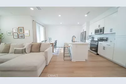 17952 Seaglass Drive, Huntington Beach, CA 92647 - Photo 5