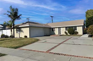 14332 Thunderbird Cir, Huntington Beach, CA 92647 - Photo 1