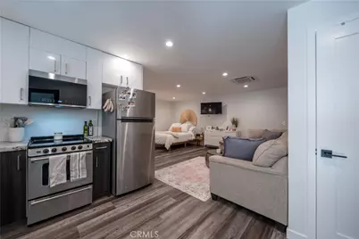 339 Penn Street #B, El Segundo, CA 90245 - Photo 1