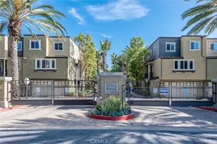 8 Bluefin Ct, Newport Beach, CA 92663 - Photo 1