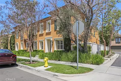89 Chantilly, Irvine, CA 92620 - Photo 1