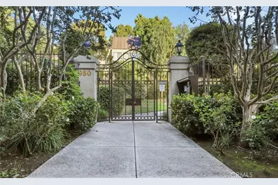 950 N Kings Road #245, West Hollywood, CA 90069 - Photo 1