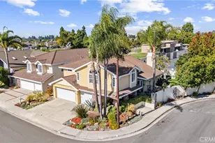 39 Foxboro, Irvine, CA 92614 - Photo 1