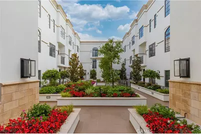 288 S Oakland Ave #211, Pasadena, CA 91101 - Photo 1