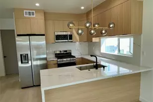 611 W 41st Pl, Los Angeles, CA 90037 - Photo 1