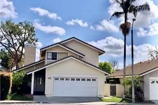 3 Atlanta, Irvine, CA 92620 - Photo 1