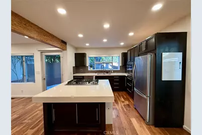 2302 Oakwood Avenue, Venice, CA 90291 - Photo 1