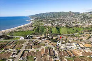 560 Radcliffe Ave, Pacific Palisades, CA 90272 - Photo 1