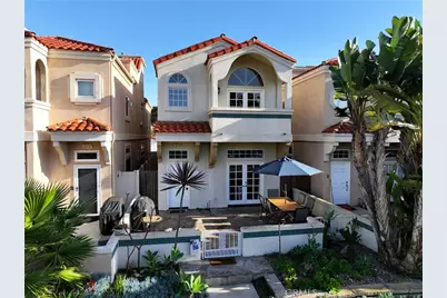 210 6th, Huntington Beach, CA 92648 - Photo 1
