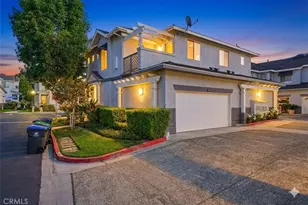 2 Carlsbad, Aliso Viejo, CA 92656 - Photo 1