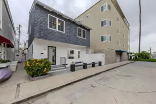 83 63rd Pl, Long Beach, CA 90803 - Photo 1