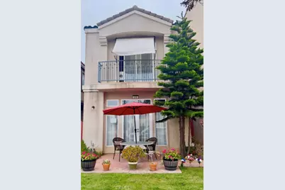 610 Main, Huntington Beach, CA 92648 - Photo 1