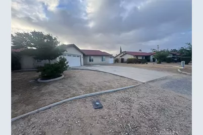 10333 Tamarisk Avenue, Hesperia, CA 92345 - Photo 1