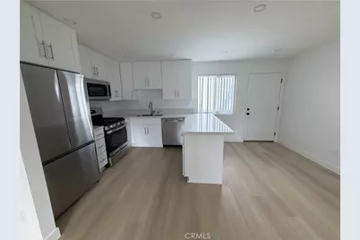 220 12th Street #19, Huntington Beach, CA 92648 - Photo 1