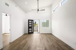 881 B Capital, Costa Mesa, CA 92627 - Photo 1