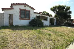 10504 S Manhattan, Los Angeles, CA 90047 - Photo 1