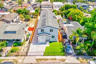 924 W 75th St, Los Angeles, CA 90044 - Photo 1