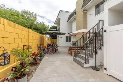 15594 Dawnson, Huntington Beach, CA 92647 - Photo 1