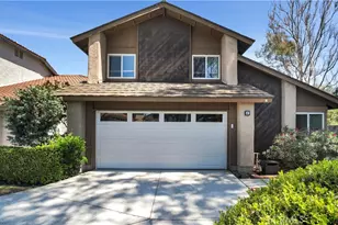 2 Alba, Irvine, CA 92620 - Photo 1