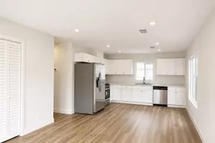 1040 El Camino, Costa Mesa, CA 92626 - Photo 1